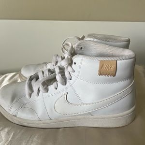 Nike - Women’s Court Royale 2 Mid Size 9